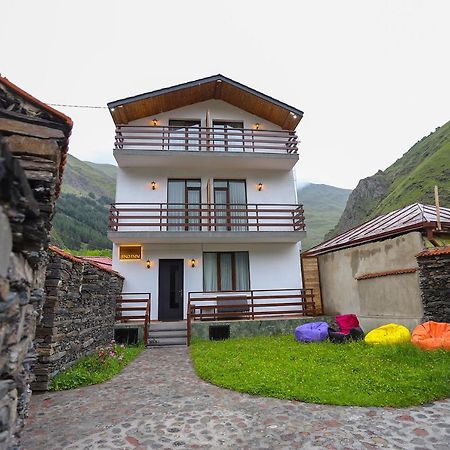 Sno Inn Kazbegi Экстерьер фото