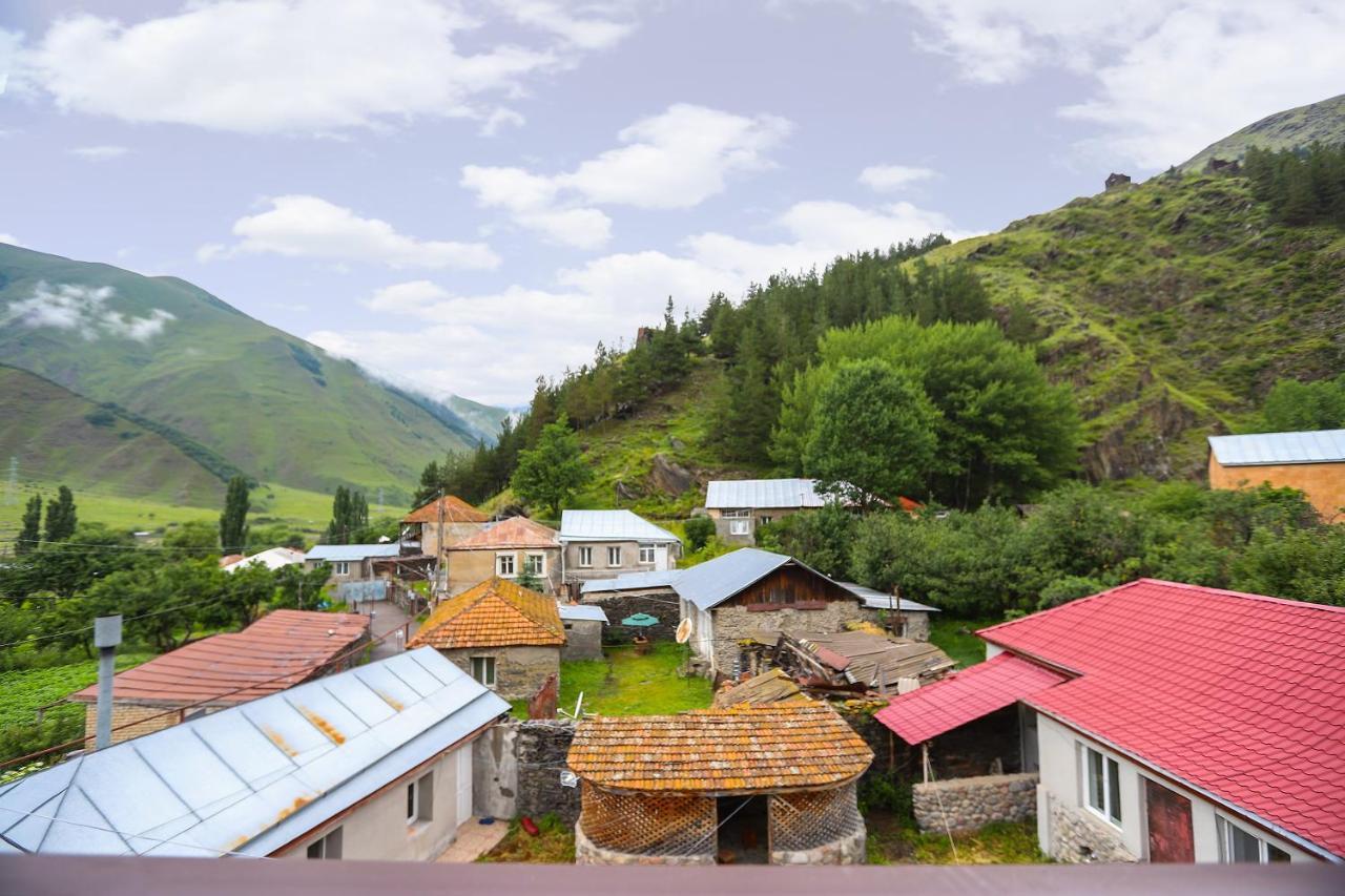 Sno Inn Kazbegi Экстерьер фото