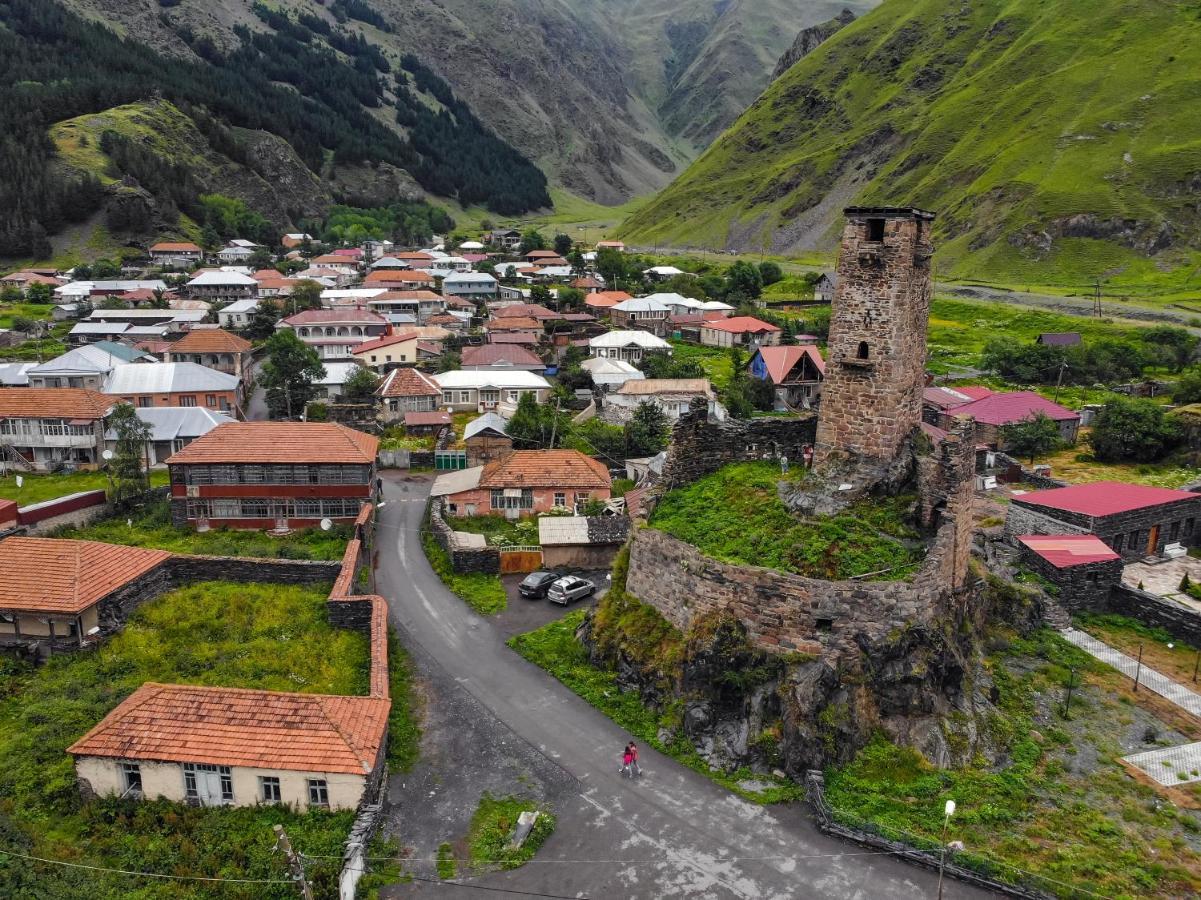 Sno Inn Kazbegi Экстерьер фото