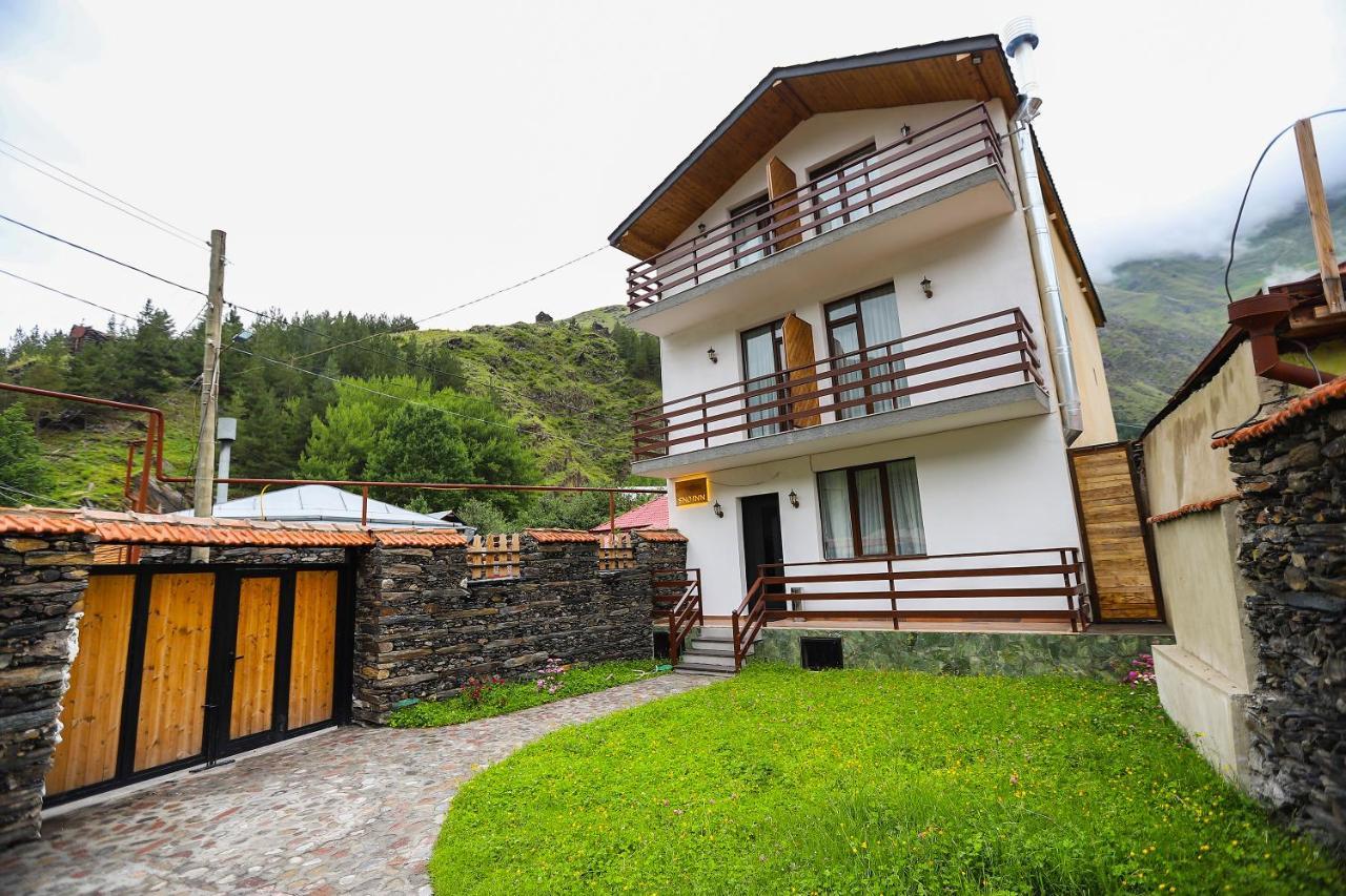 Sno Inn Kazbegi Экстерьер фото