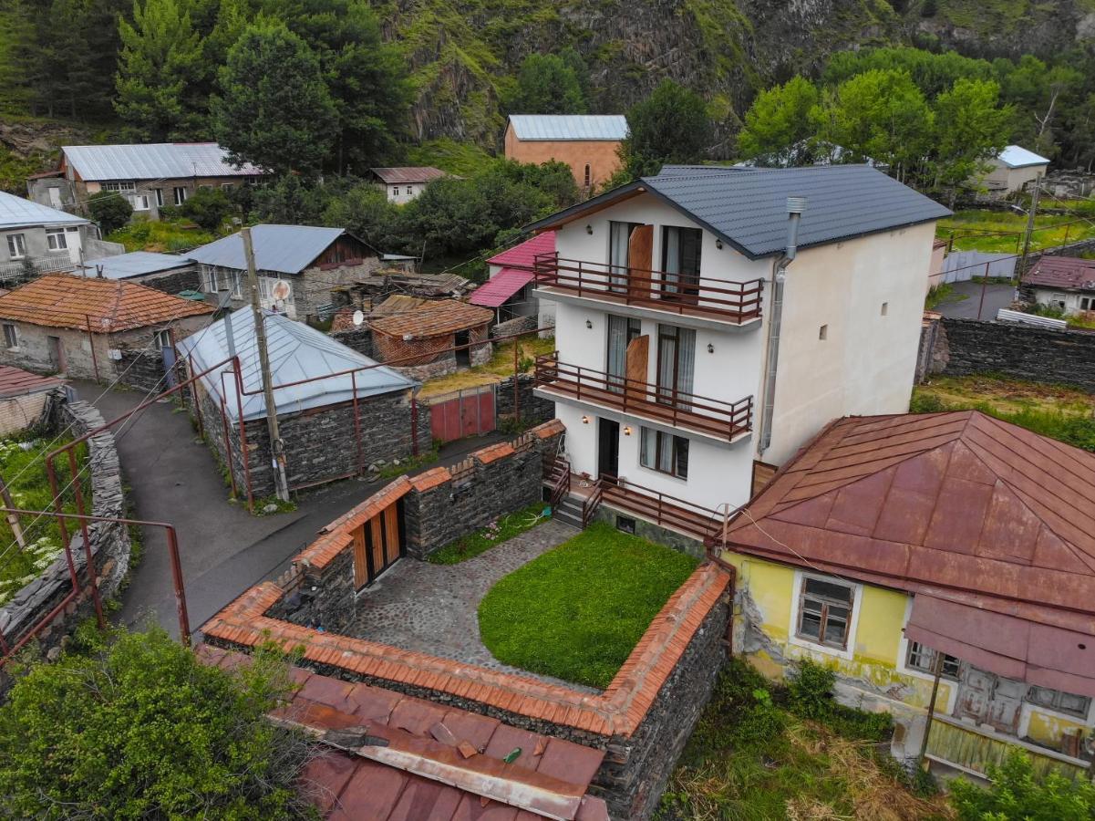 Sno Inn Kazbegi Экстерьер фото