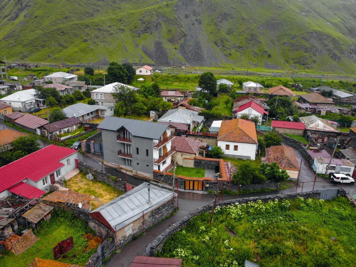 Sno Inn Kazbegi Экстерьер фото