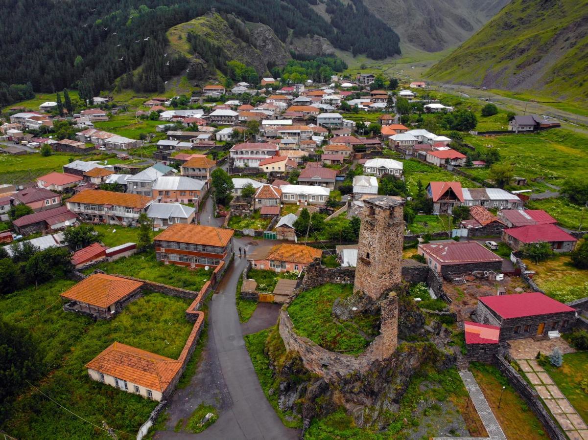 Sno Inn Kazbegi Экстерьер фото